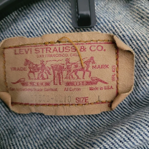 SOLD Vintage Levi's Jean Jacket - Picture 10 of 11
